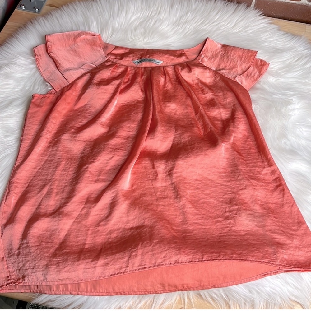 SIGNATURE BY LARRY LEVINE | Coral 🪸 Pink Flutter Sleeve Top
